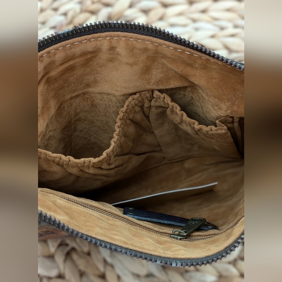 Patricia Nash Cassini wristlet clutch - Picture 11 of 16